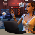 Sima z The Sims 4 zaskoczona patrzy w komputer.